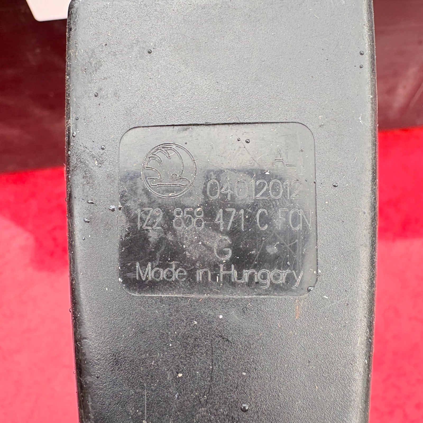 1Z1858471C Seat belt buckle Front Left Passenger Skoda Octavia 2012