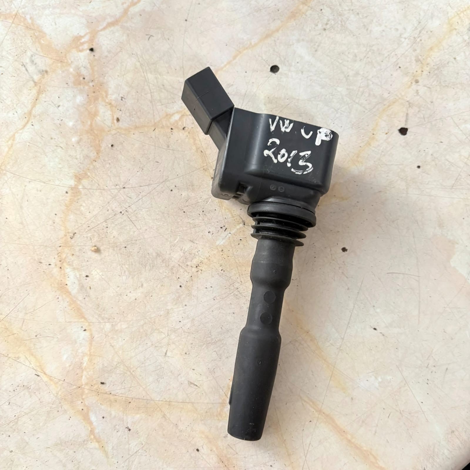 2013Volkswagen Audi Skoda Seat 1.4 TSI TFSI Engine Ignition Coil Pack 04E905110B