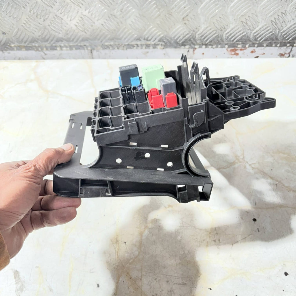 SEAT Ibiza 6J Mk4 2016-2017 Fuse/Relay Box Mount Bracket 6C0907371A