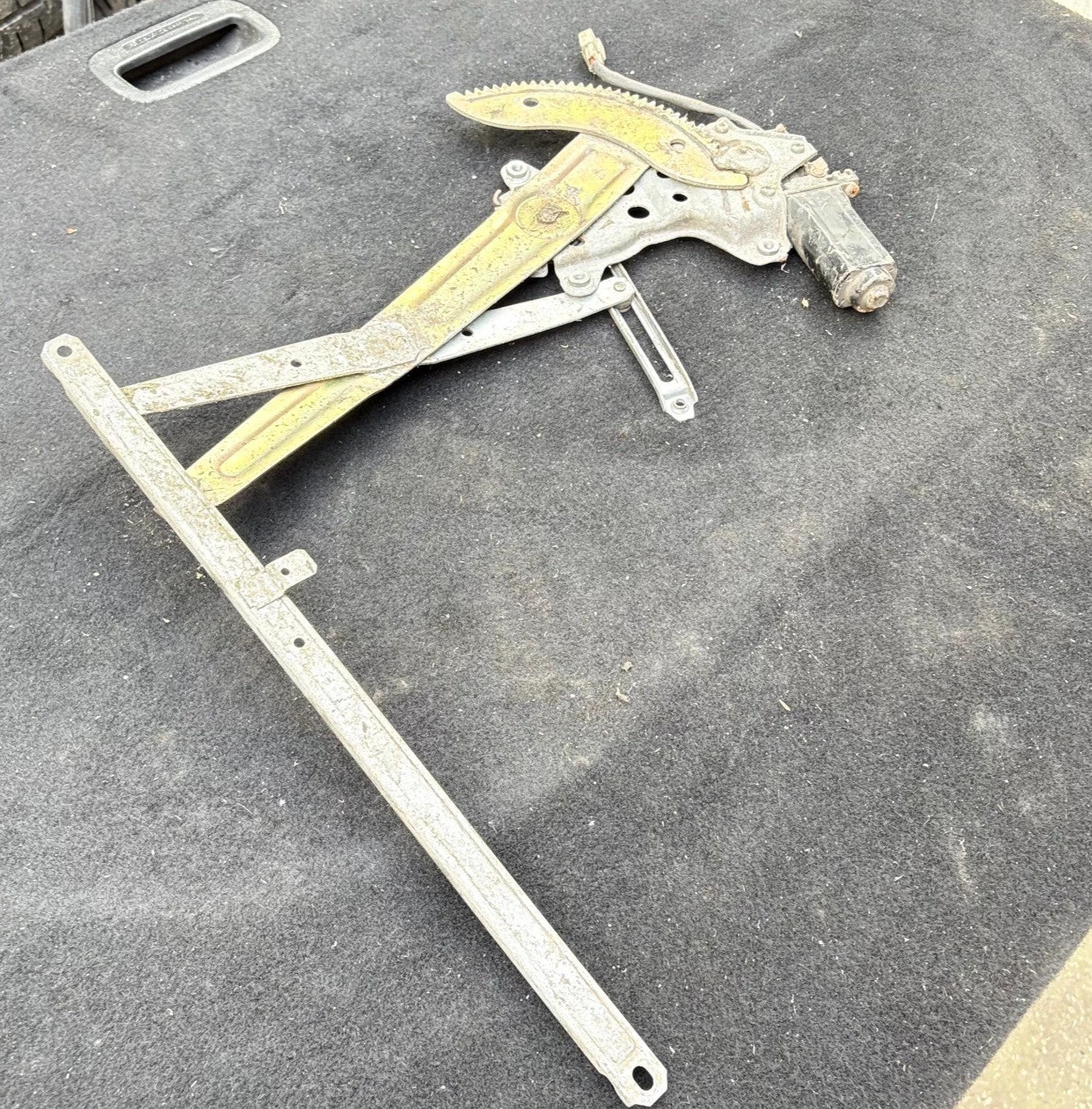 Toyota C-HR 2016-2023 Front Left Passenger Window Regulator & Motor 85720-20080