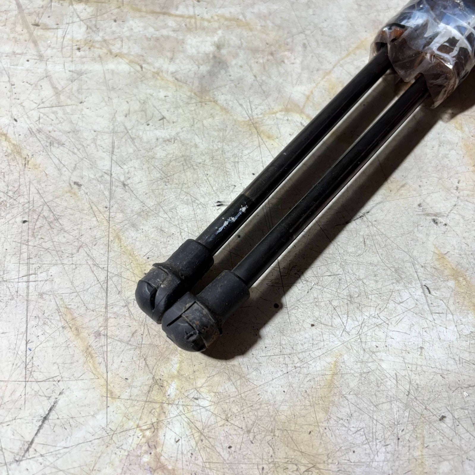 2x Gas Spring Bonnet Hood Damper BMW COMPACT 2003 51238202688