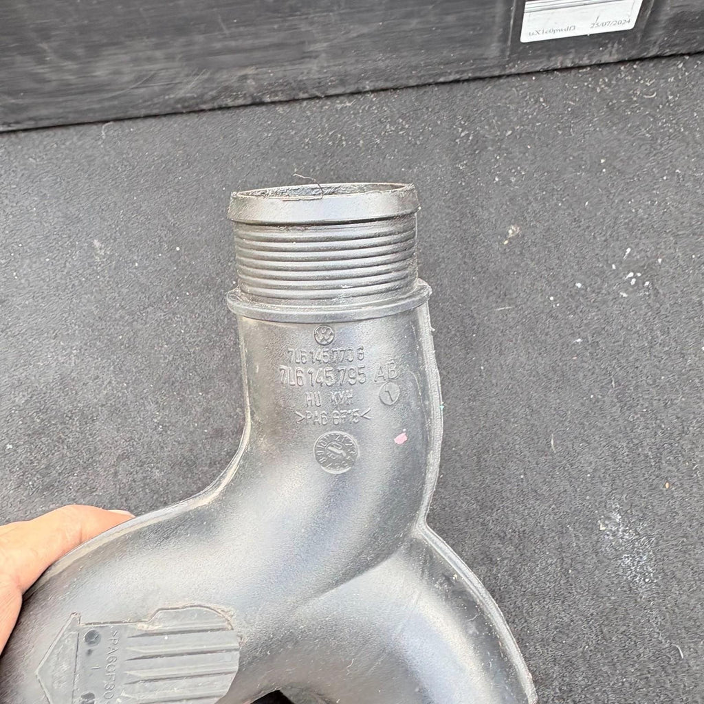 Porshe 2008 Air intake Pipe 7L6 145 795 AB GENUINE OEM
