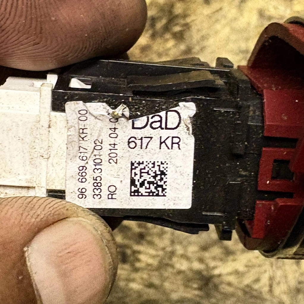 Citroen DS3 10-16 C3 Mk2 09-16 Dashboard Hazard Switch Button 96669617KR-00