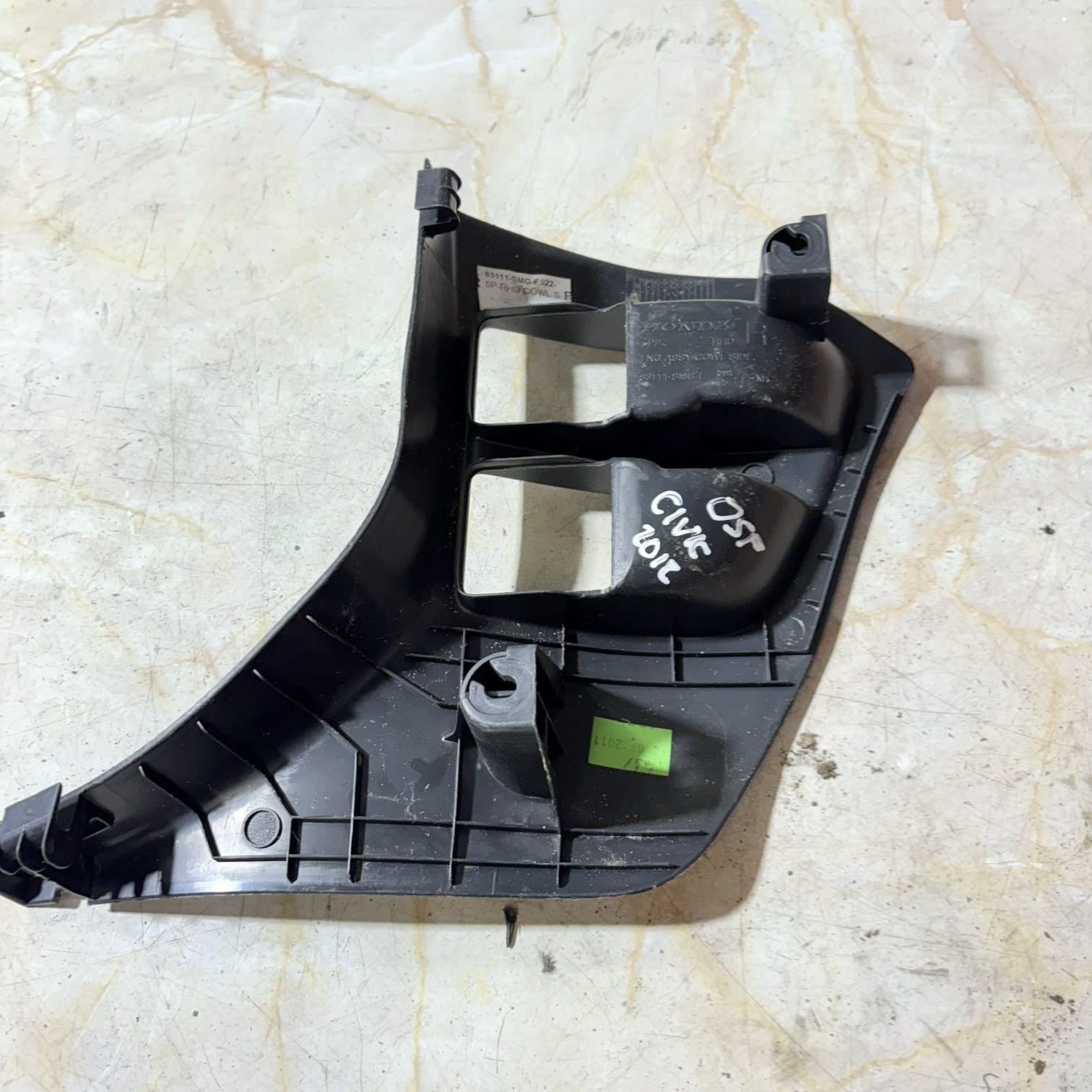 Honda Civic Mk8 06-11 Driver Bonnet Release Trim Panel Right 83111-SMG-E