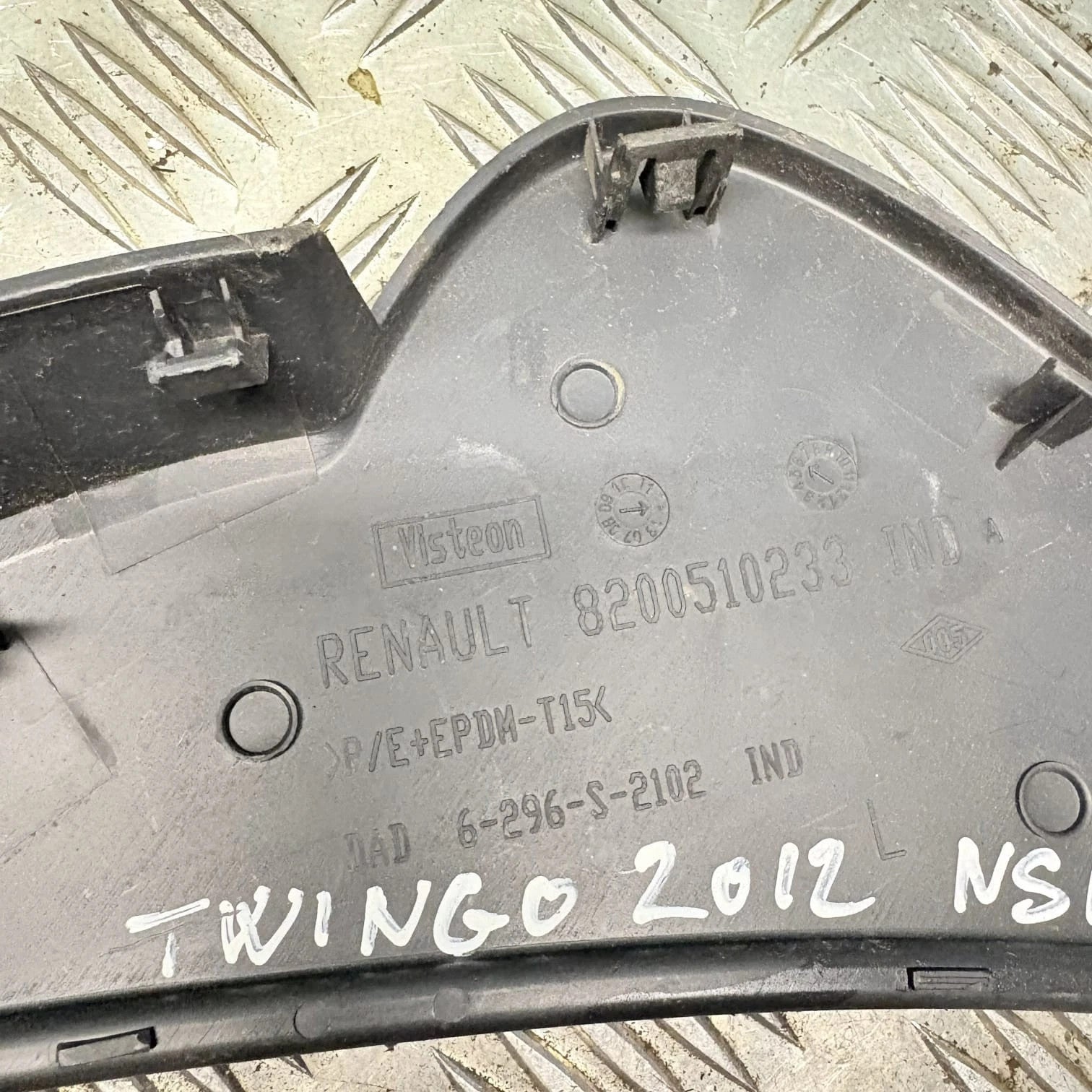 RENAULT TWINGO MK2 GT 2007-2014 DASH END TRIM (PASSENGERS SIDE) 8200510233