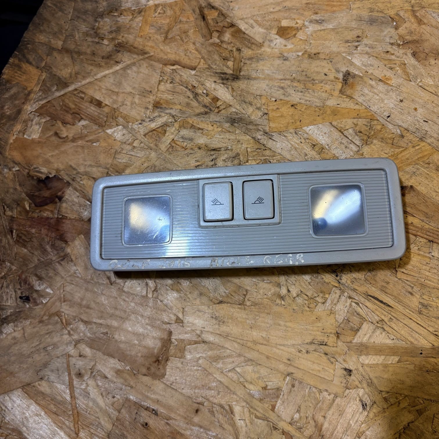 VW Golf Mk7 Rear Roof Reading Light Interior Dome Lamp 5G0947291 2013-2019
