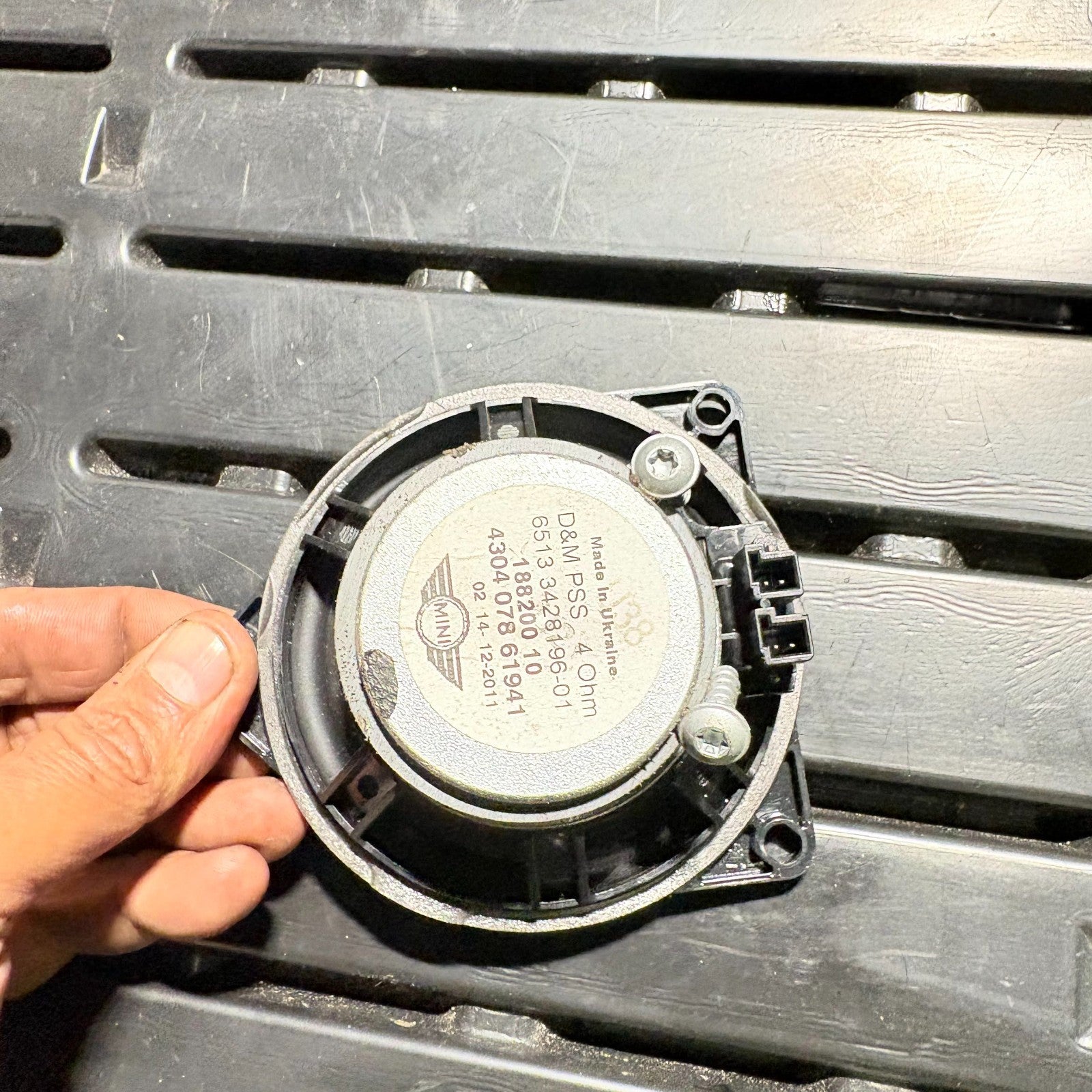 2007 MINI COOPER FRONT RIGHT DOOR SPEAKER 6513 3428196-01