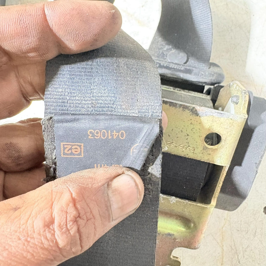 PEUGEOT 307 2001-2008 O/S/R DRIVER REAR RIGHT SEAT BELT 804889-AA