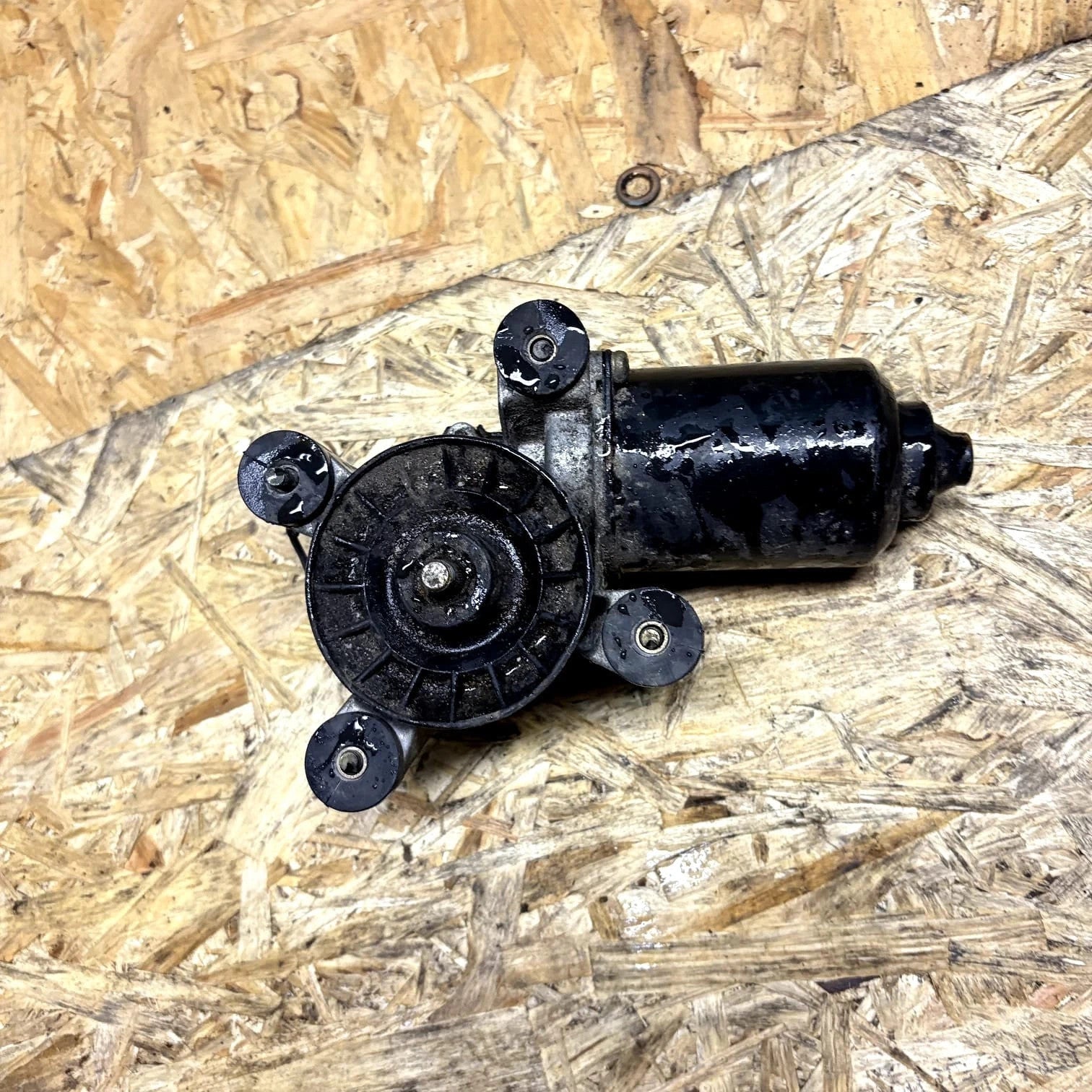 Mitsubishi Shogun Pinin Front Wiper Motor MR515946 2004