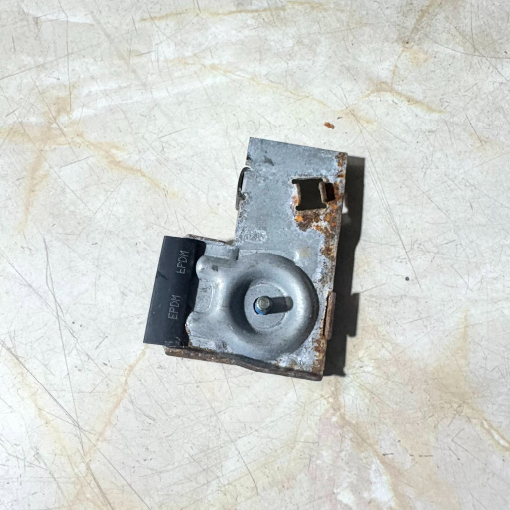 SEAT Arosa 1997 Front Left Door Window Glass Holder Clamp Bracket