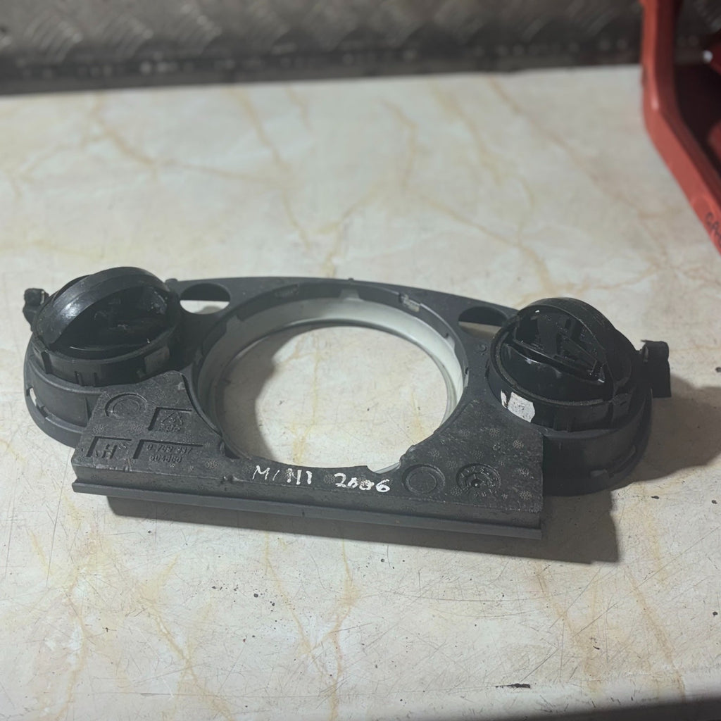 BMW MINI 2001-2006 DASHBOARD SPEEDO SURROUND TRIM & AIR VENTS 0769337