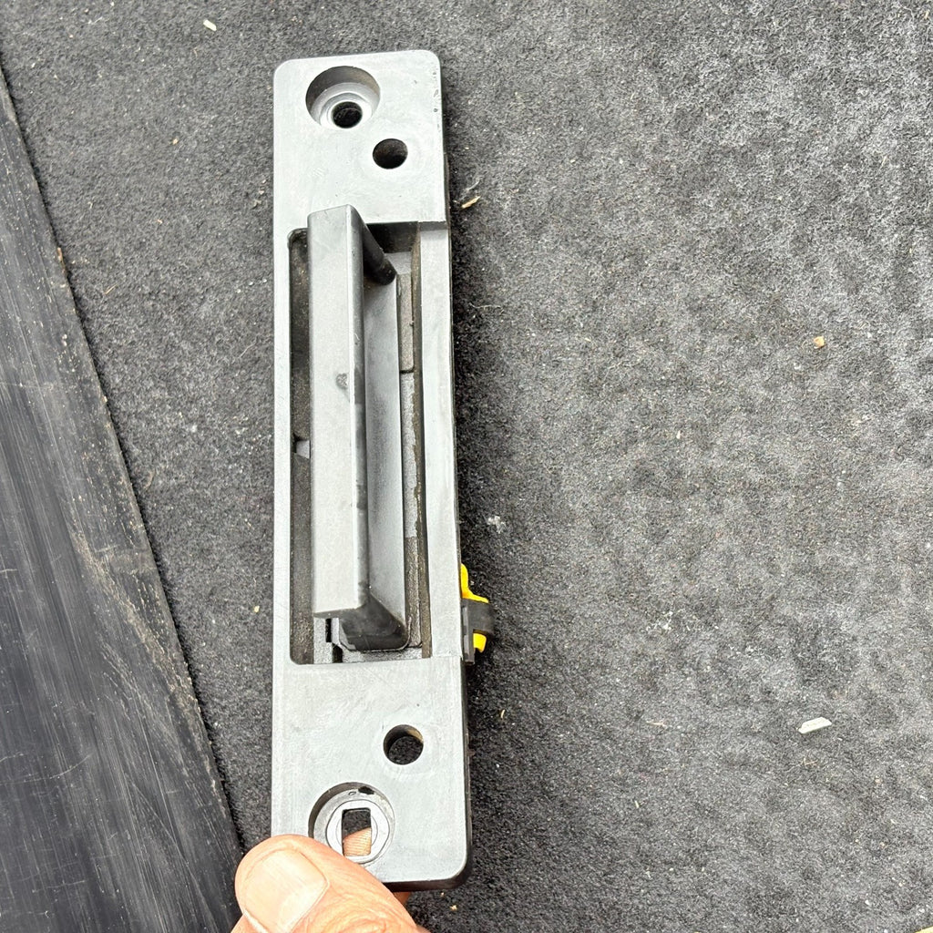 Kia Sorento Tailgate HandleGENUINE