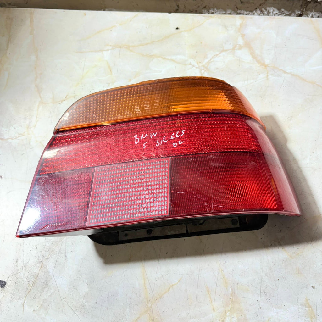 1998-2000 BMW 5 SERIES REAR TAILLIGHT LAMP