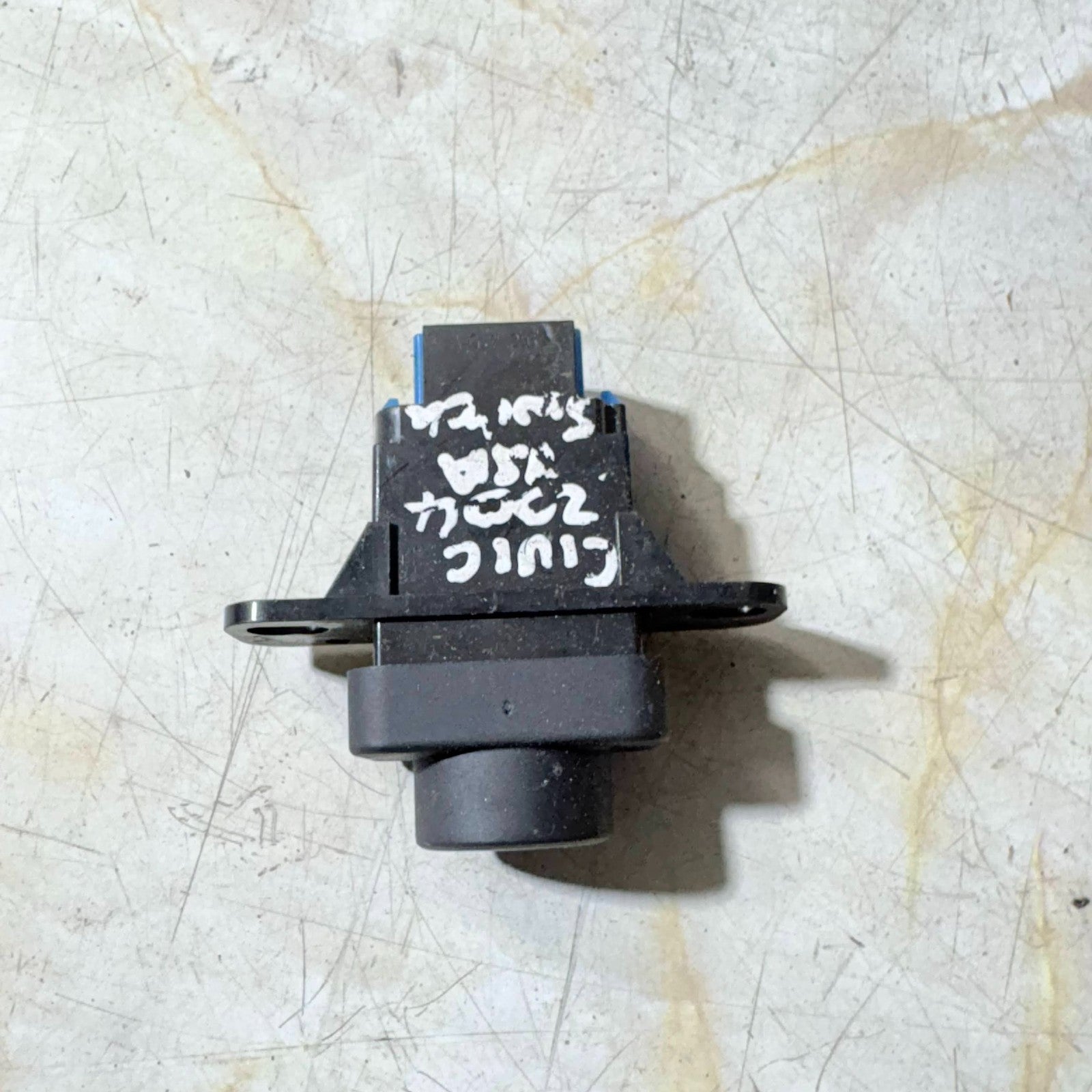Honda Civic 2004 VSA off switch unit M304892