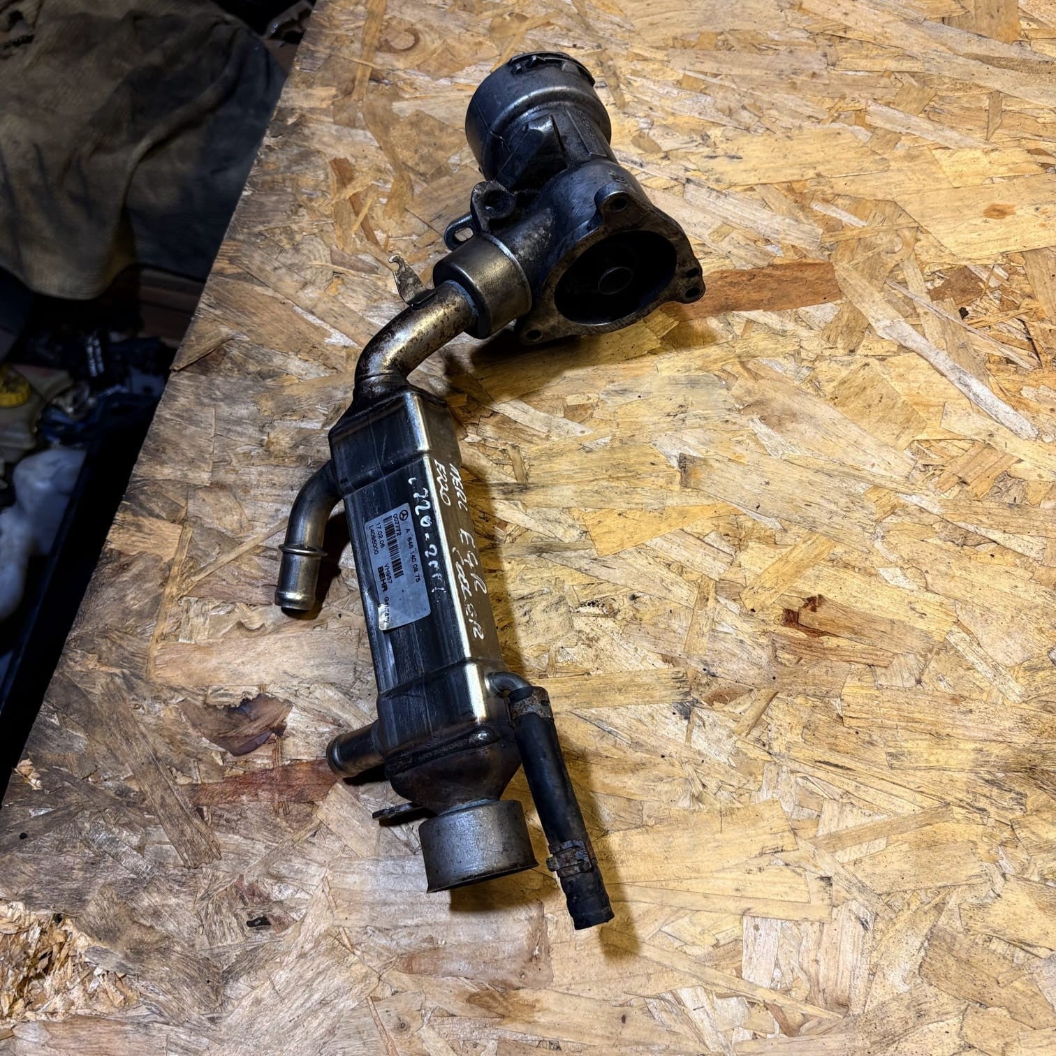 MERCEDES 646 DIESEL CDI ENGINE EGR COOLER A6461400875 A646090