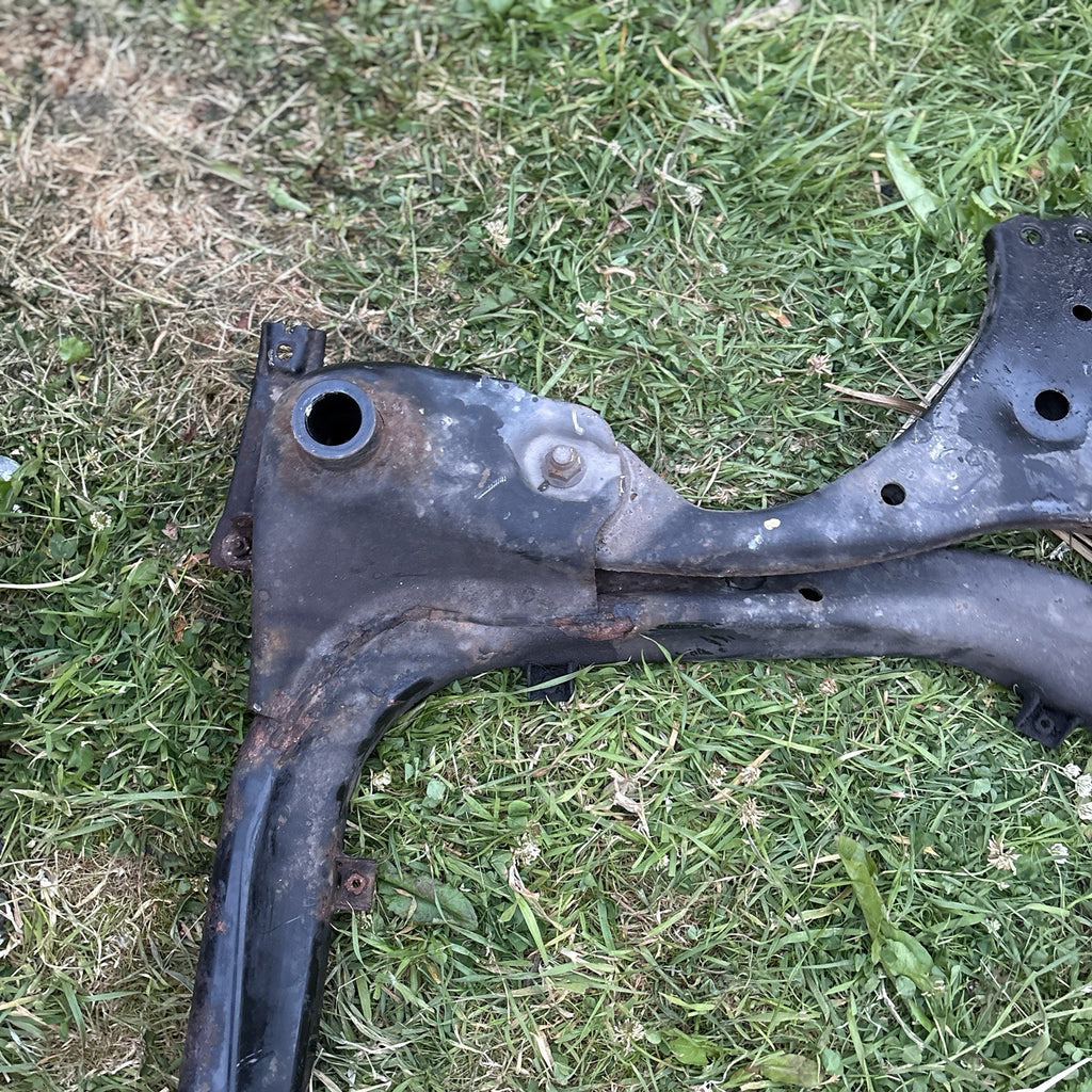 HYUNDAI i30 MK1 2007-2011 FRONT AXLE SUBFRAME CROSSMEMBER BEAM 62405-1H020