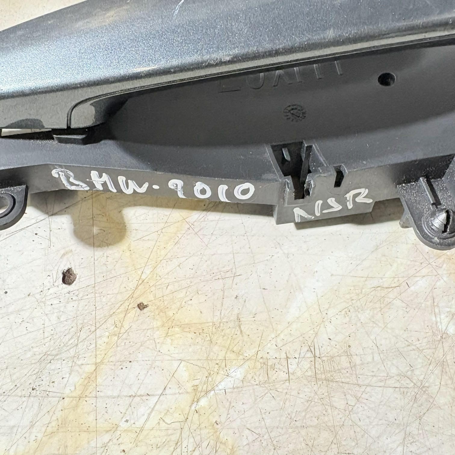 2010 BMW 320D M SPORT REAR LEFT DOOR HANDLE OUTER 390 PASSENGER REAR NSR
