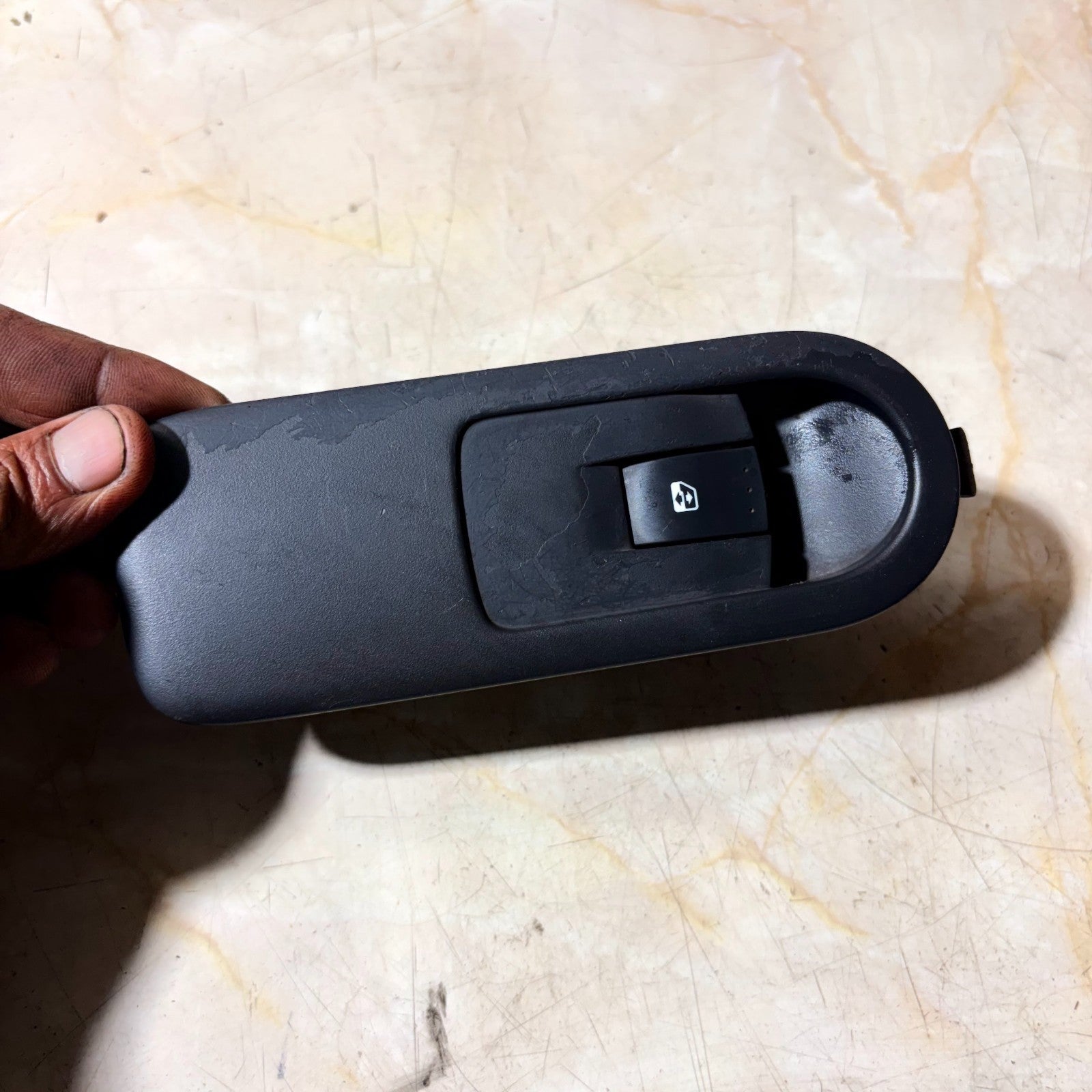 Renault Scenic Mk2 03-06 Passenger Side Front Electric Window Switch