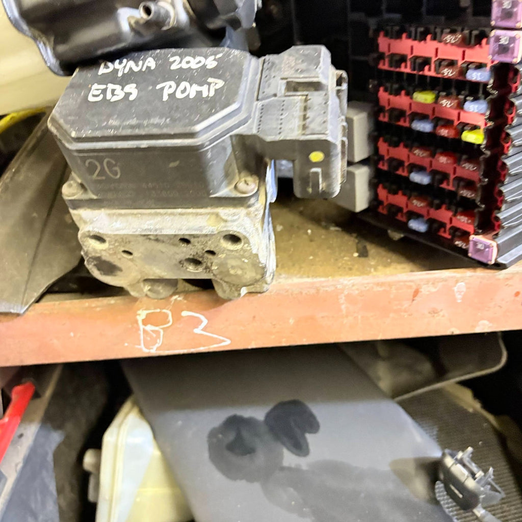 Ford Fiesta 2009 Fuse Box Control Unit 8V5T-14A005-KME