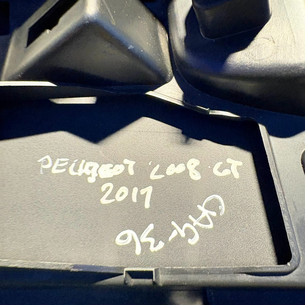 Peugeot 2008 GT 2017 RHD 5 Door Glove Box Glovebox Dash Storage Ref C76080L1