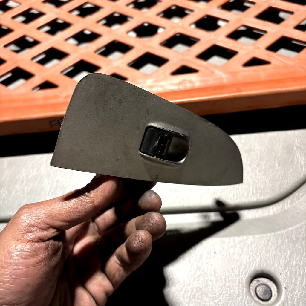 Honda Crv Driver rear Side Window Switch 83711-SCA-G010-M1 2002