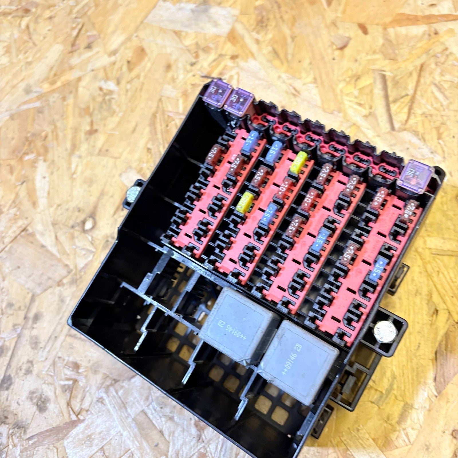 Ford Fiesta 2009 Fuse Box Control Unit 8V5T-14A005-KME