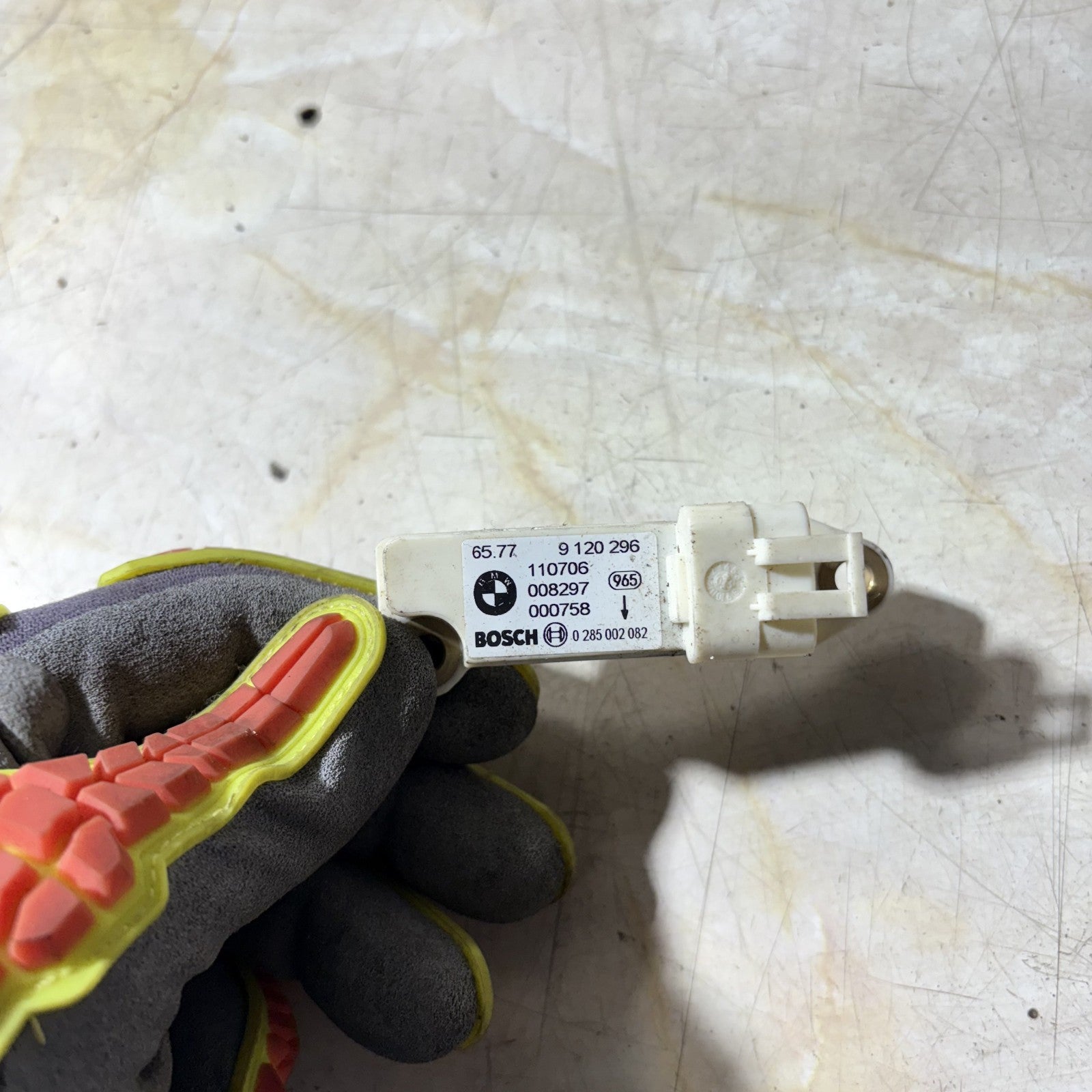 MINI COOPER ONE R50 (01-06) CRASH IMPACT SENSOR 0285002082 BOSCH