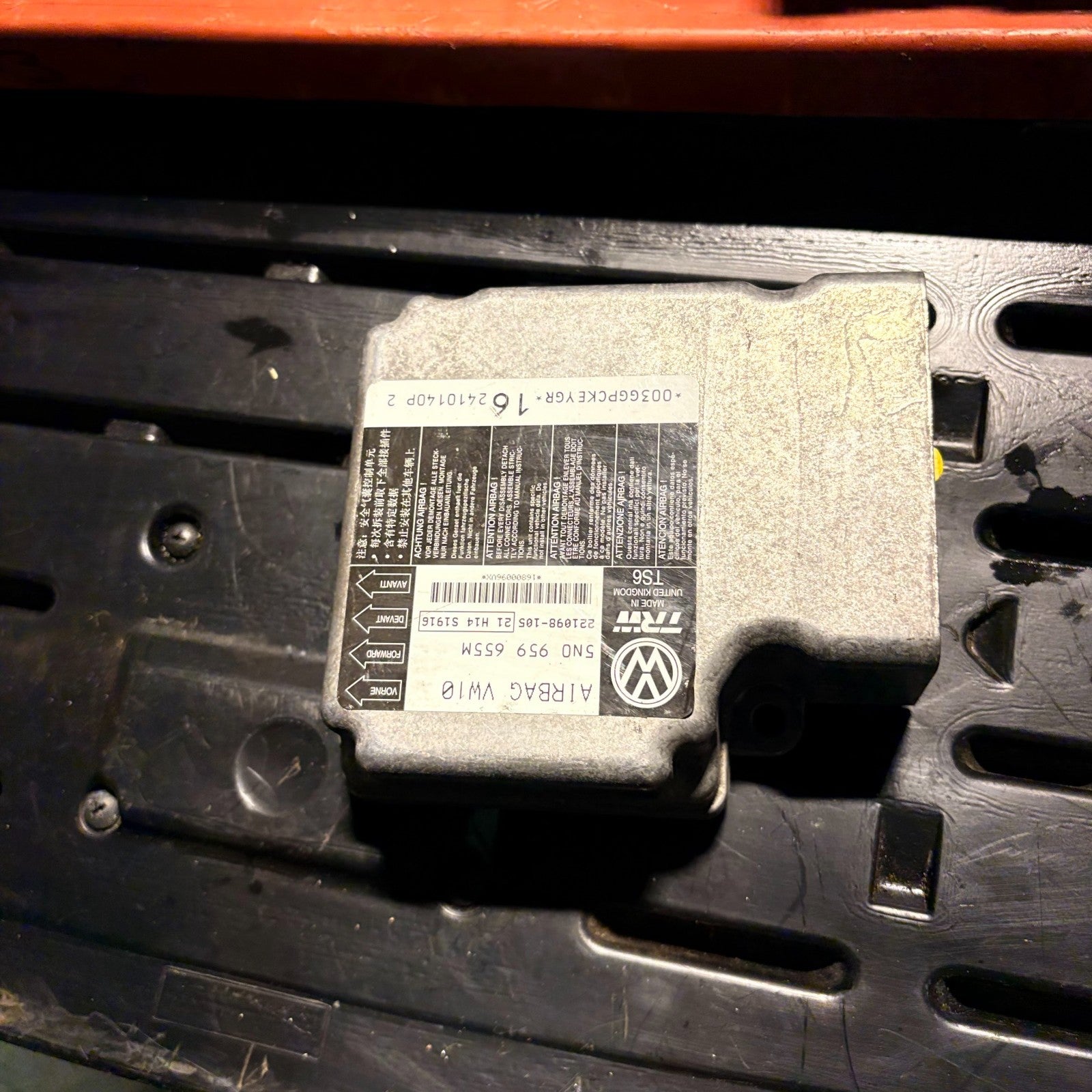 VW Passat 2010 Crash Control Sensor Module Unit 5N095655M