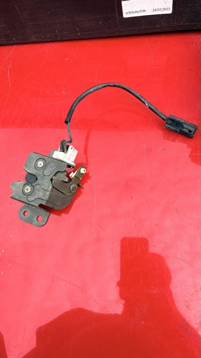 Hyundai Santa Fe Mk1 2001-2006 Rear Boot Window Catch Latch Lock (5 Door)