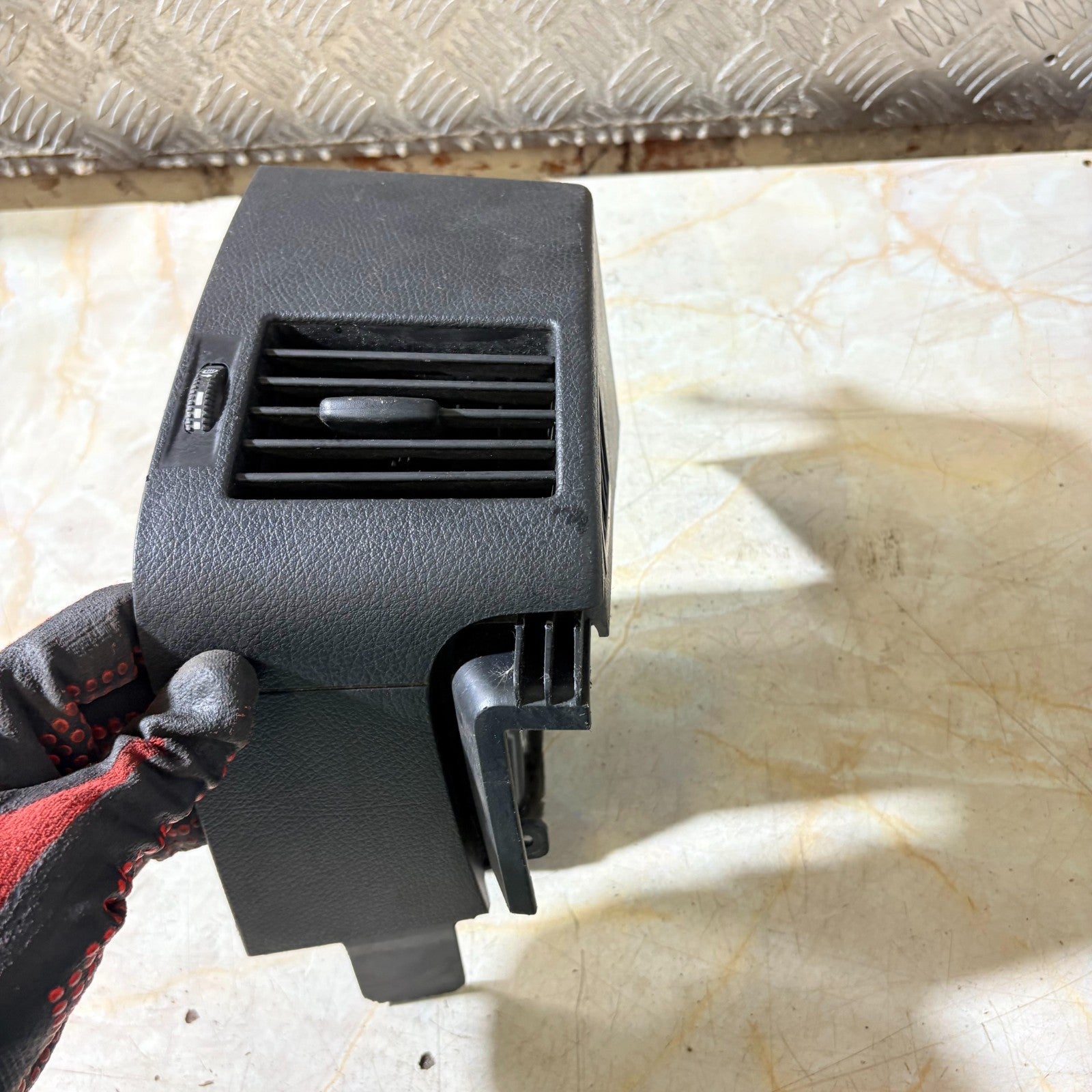 Mercedes Sprinter W906 Left Dash Air Vent Heater A9068300654 2006-2017