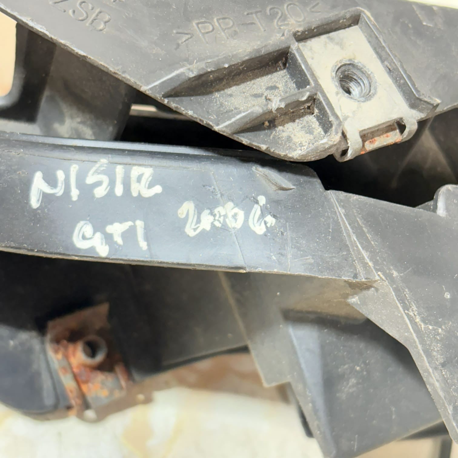 VW Golf Mk5 2004-2008 Rear Left N/S Passenger Bumper Guide Bracket 1K6807393