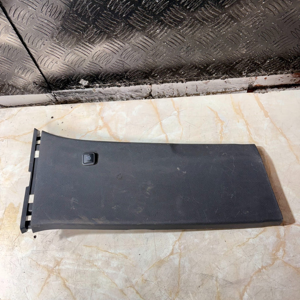 SKODA FABIA MK3 2014-2021 RIGHT DRIVER B PILLAR LOWER INTERIOR TRIM 6V0867282B