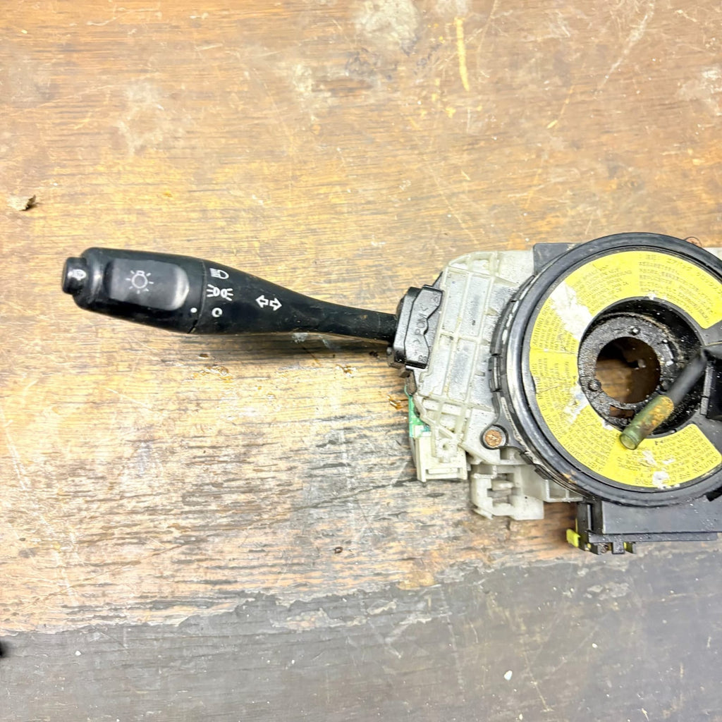 Mitsubishi Shogun 7 Indicator Stalks Headlight Control Steering Sensor 2003