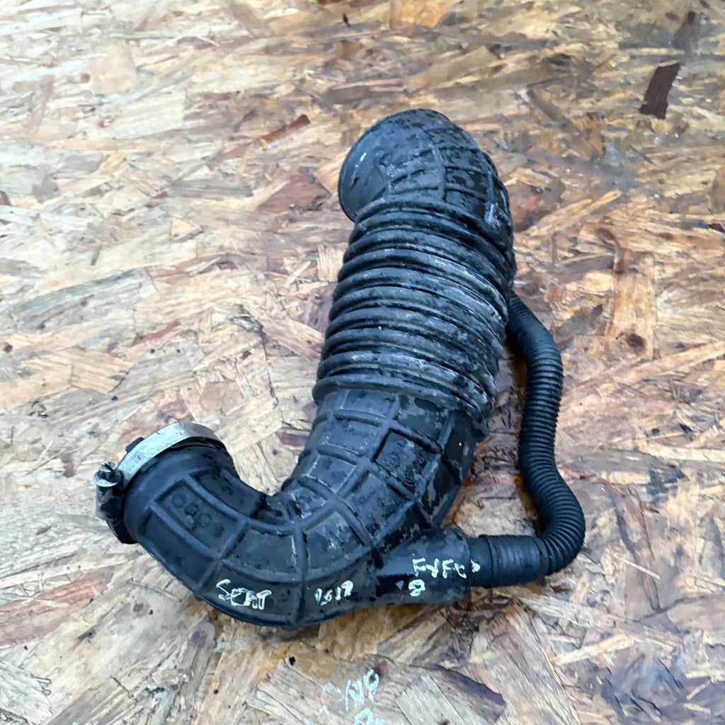 SEAT Leon Mk3 5F Turbo Intake Hose Air Inlet Pipe 2012-2020