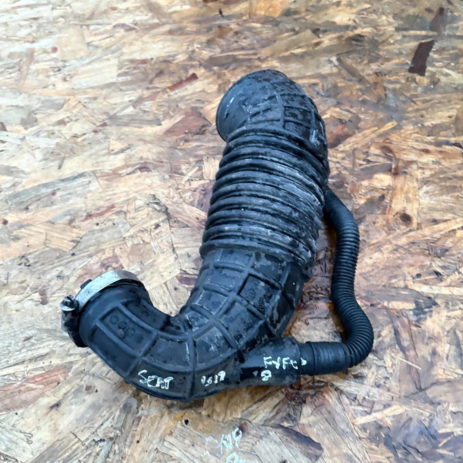SEAT Leon Mk3 5F Turbo Intake Hose Air Inlet Pipe 2012-2020