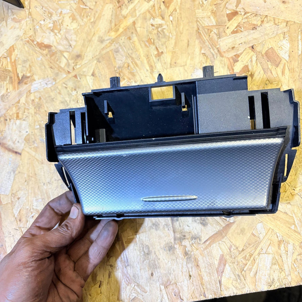 Jaguar S-Type R Centre Console Ashtray 1999-2008 2R83-8104822-A