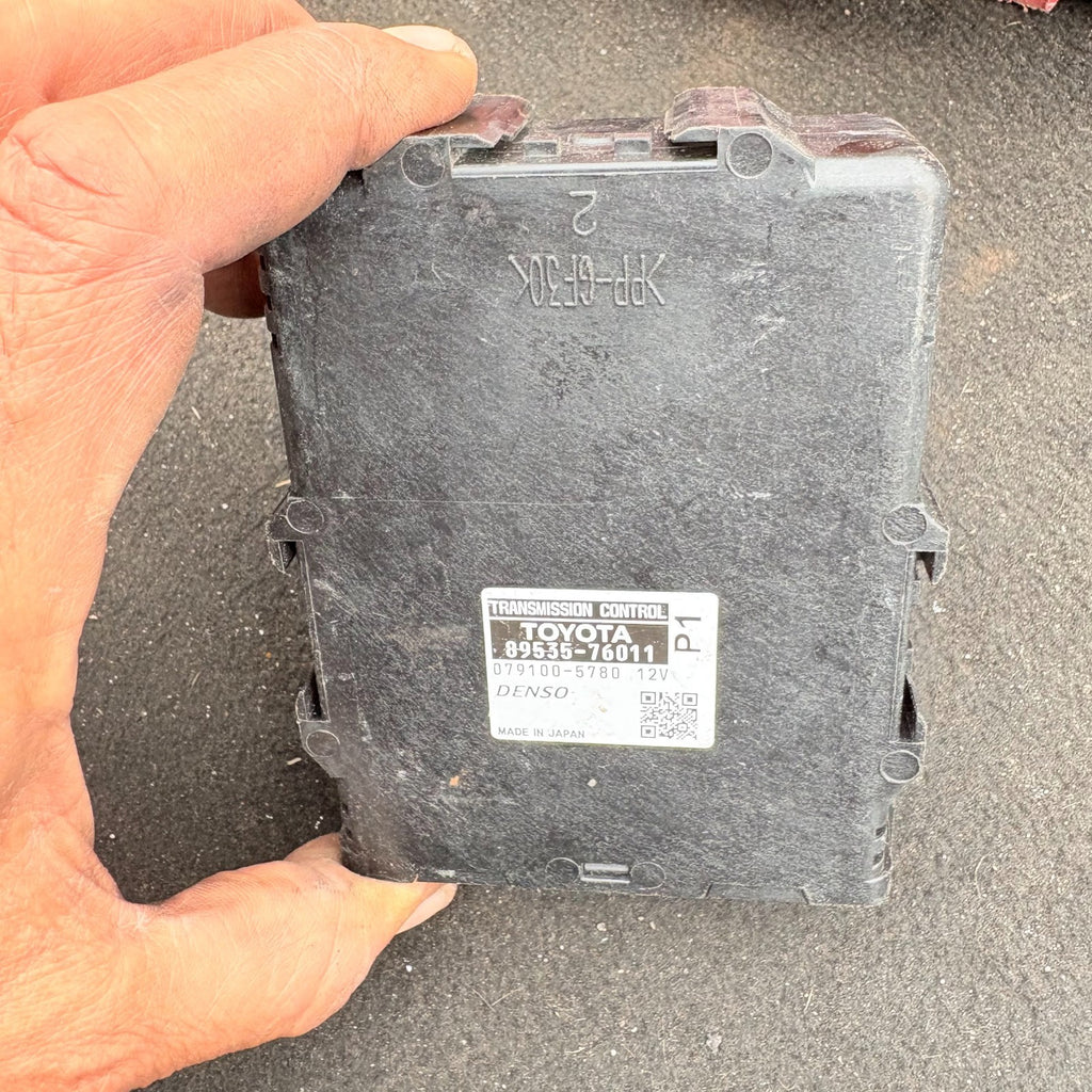 Toyota Prius Mk3 2009-2015 Transmission Control Module 8953576011