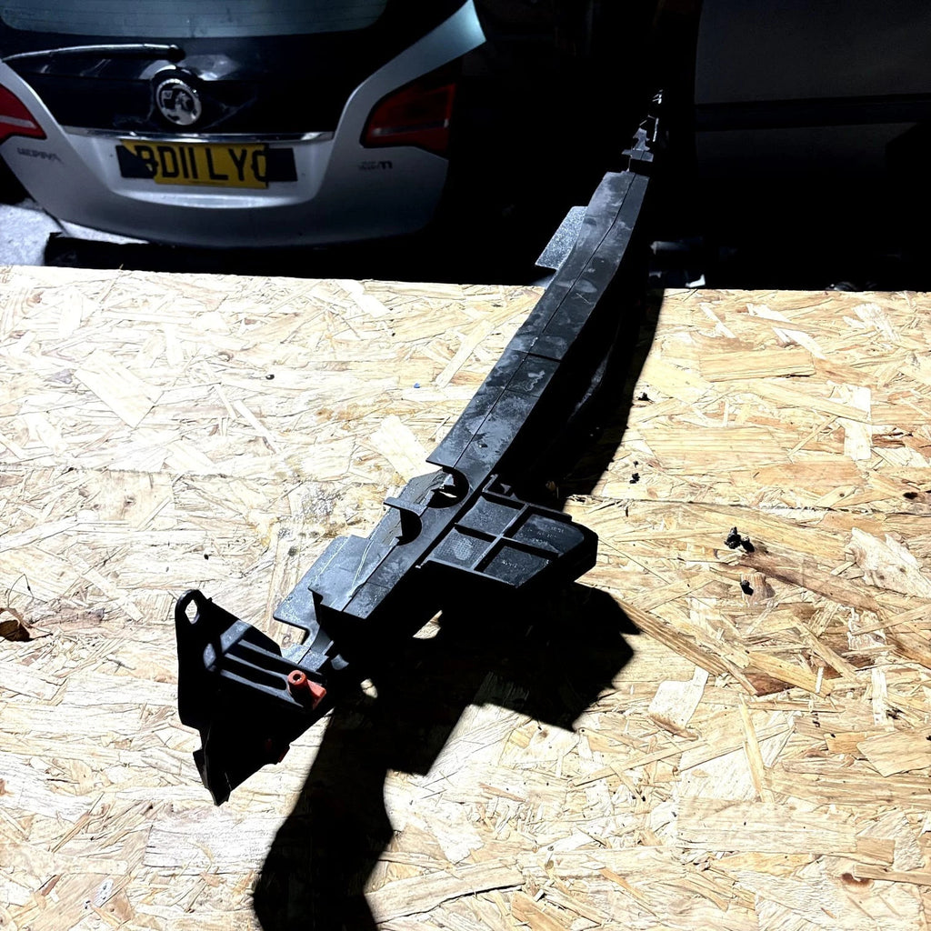 VAUXHALL MERIVA FRONT SLAM PANEL HOLDER BRACKET 13334028