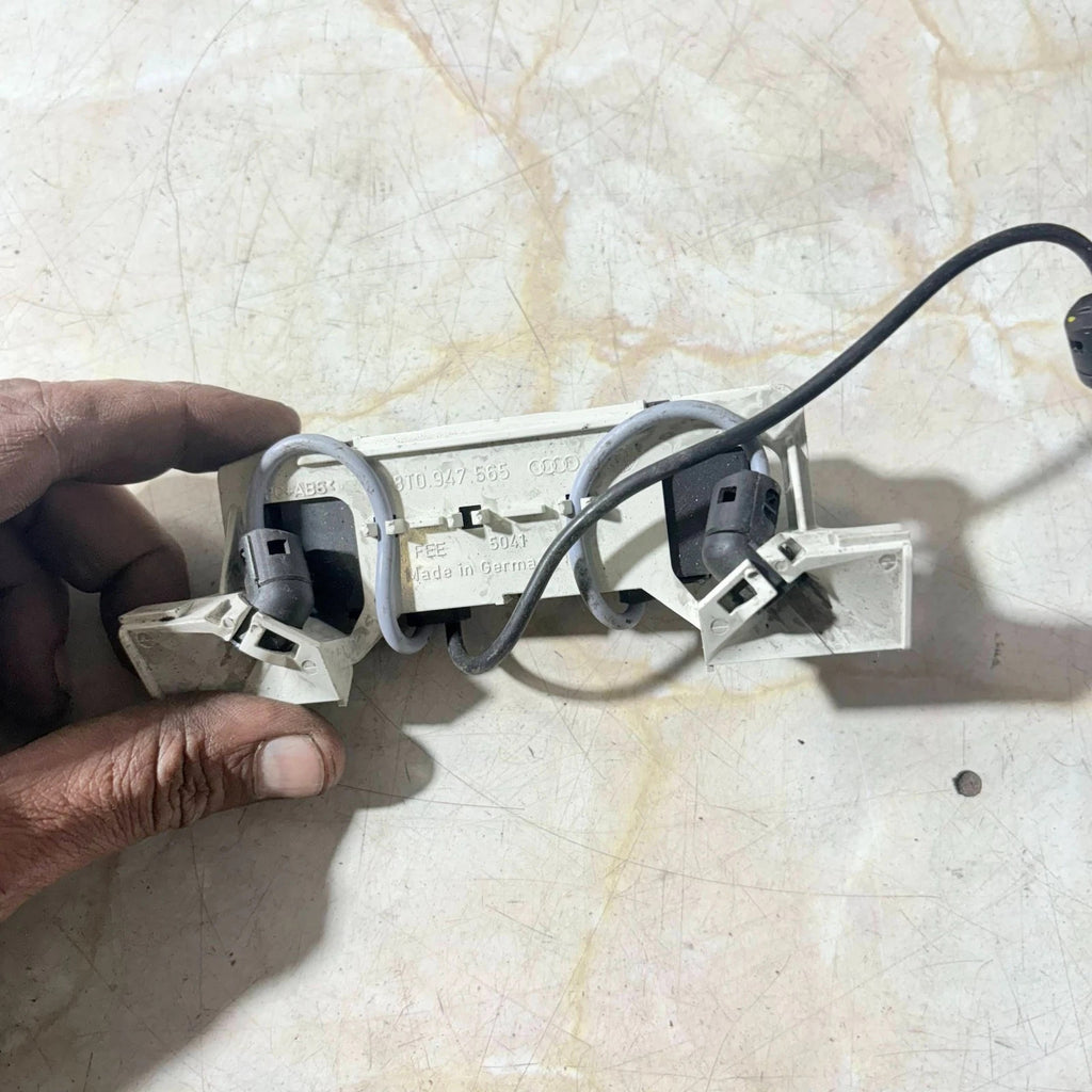 Audi A4 A5 Roof Alarm Movement Sensor 8K0951177