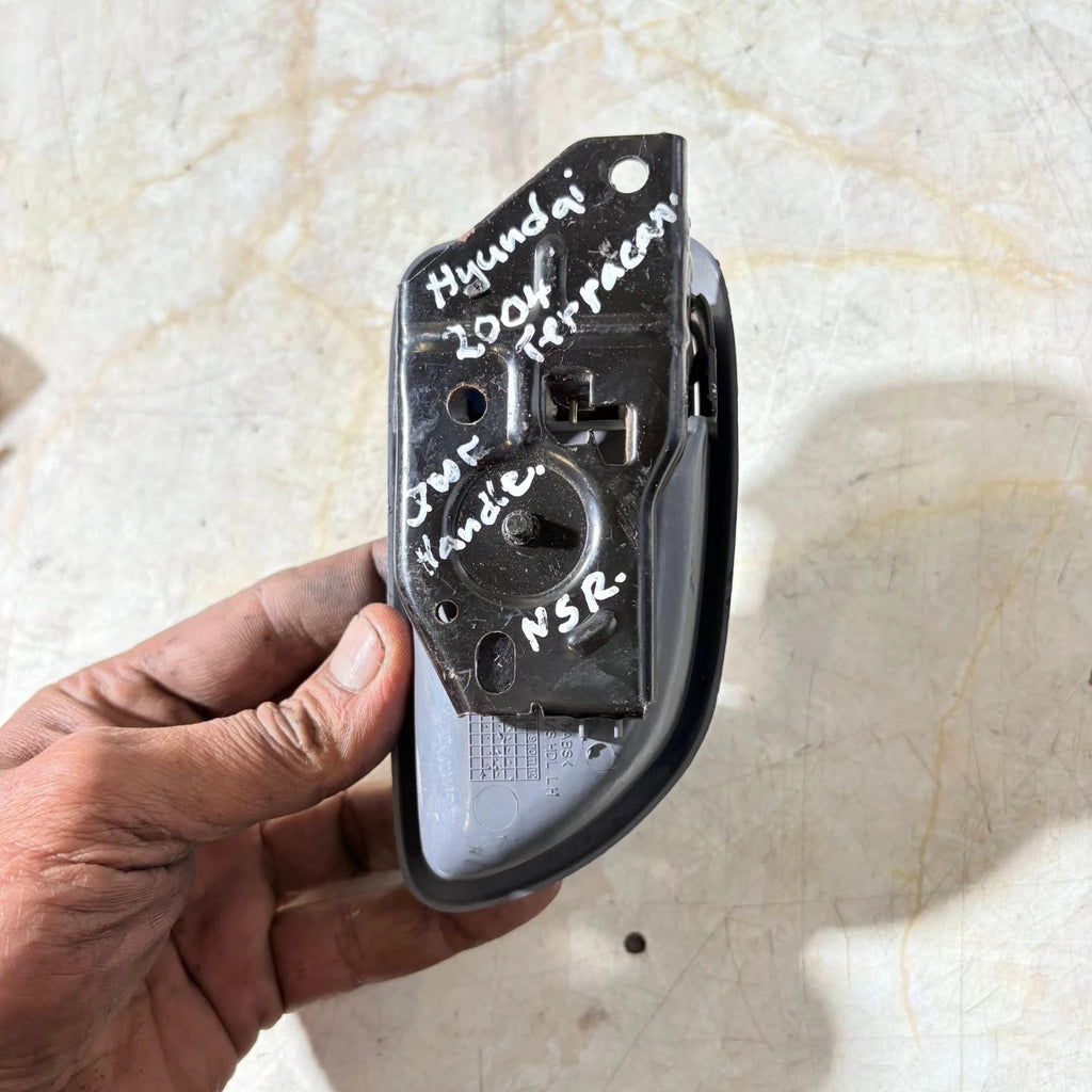 Handle Door Handle Shell Door Inner Left Rear for Hyundai Terracan 04-06