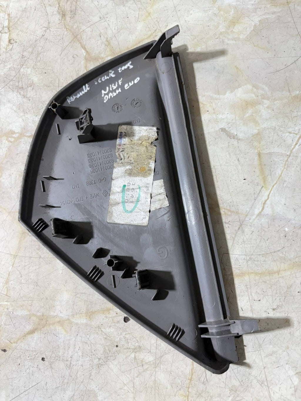 RENAULT MEGANE 2006-2010 DASHBOARD SIDE END TRIM ( PASSENGER SIDE) 8200141026