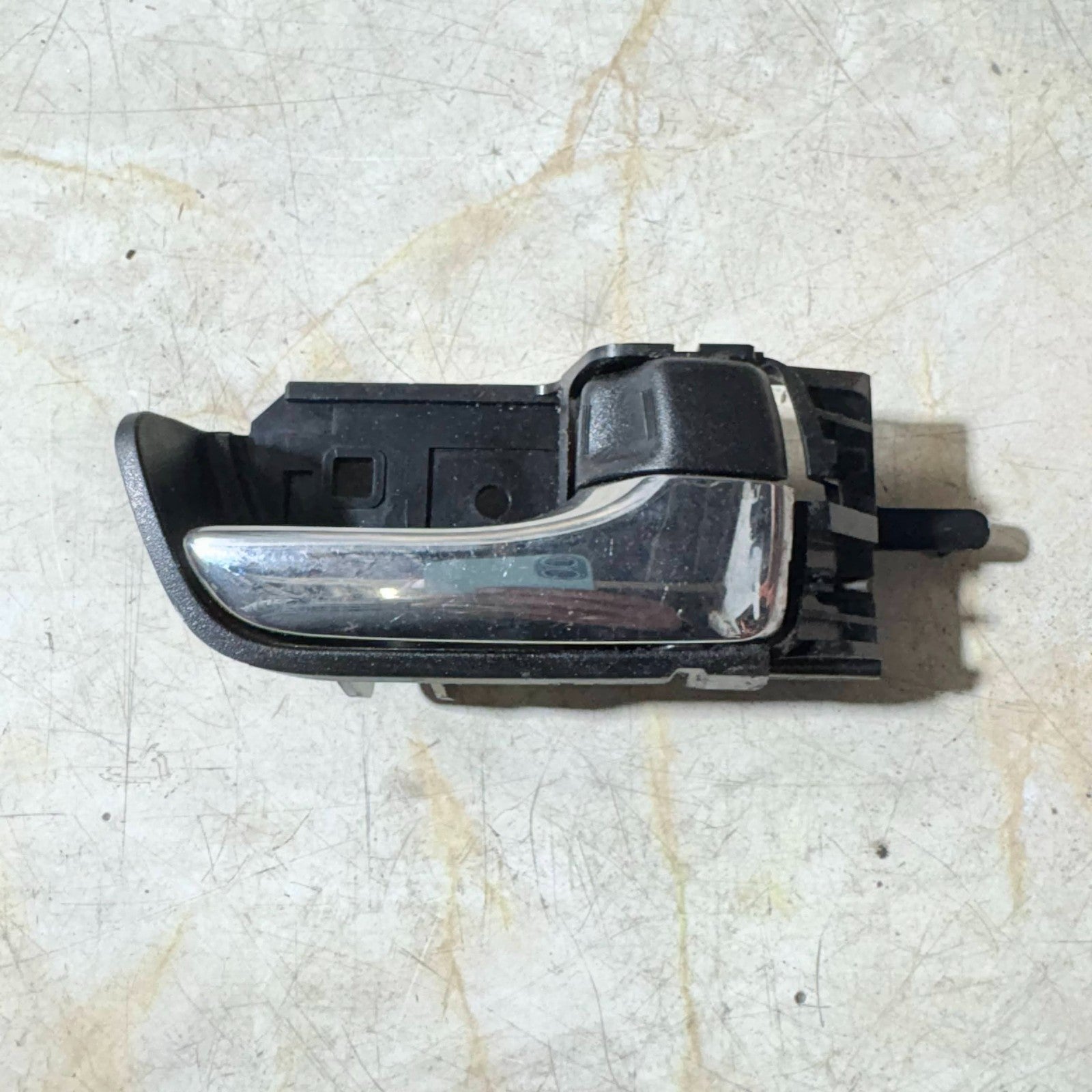 TOYOTA PRIUS MK1 INTERIOR DOOR HANDLE REAR RIGHT DRIVER SIDE 1997-2003
