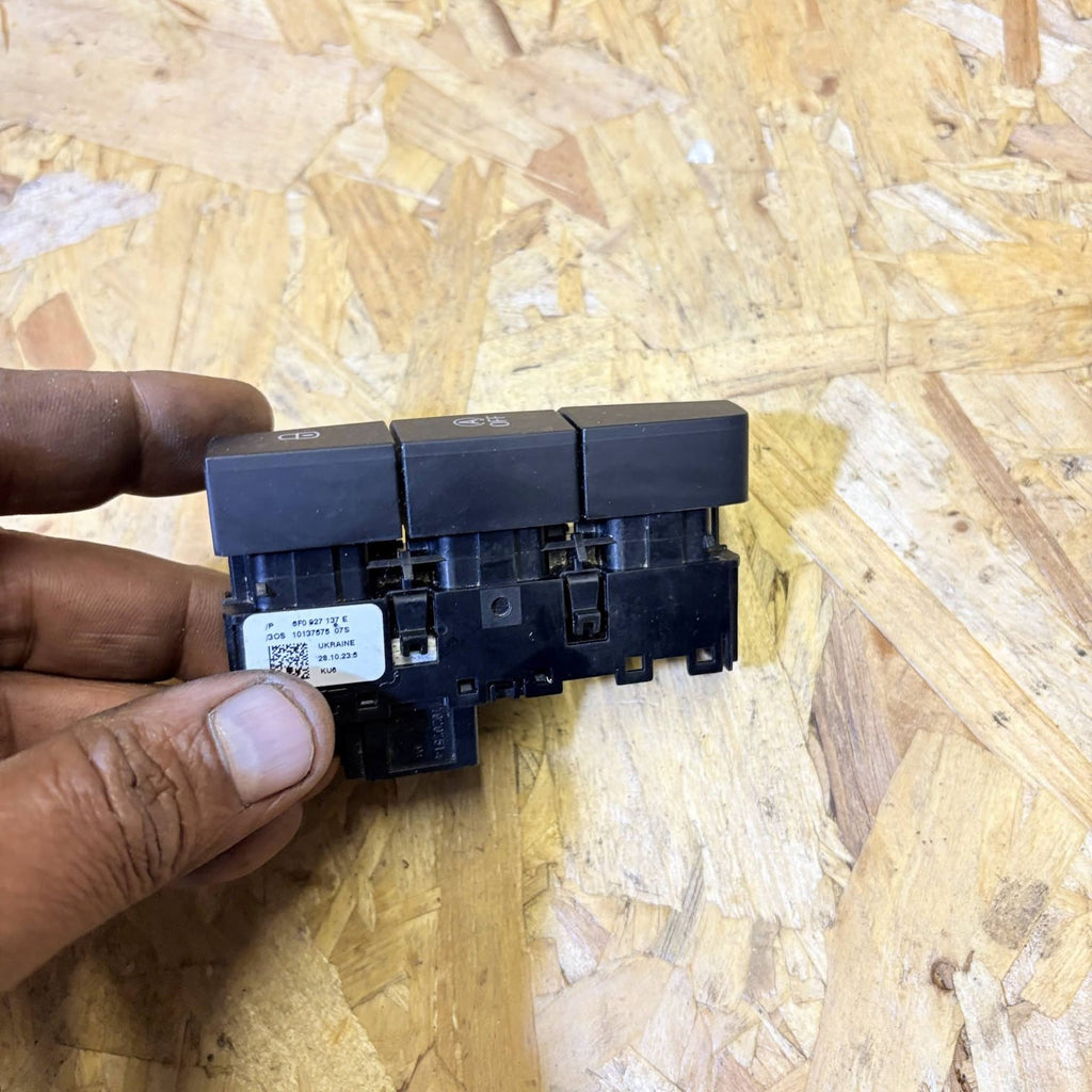 SEAT ARONA AUTO START STOP CENTRAL LOCKING DOOR LOCK SWITCH 6F0927137E