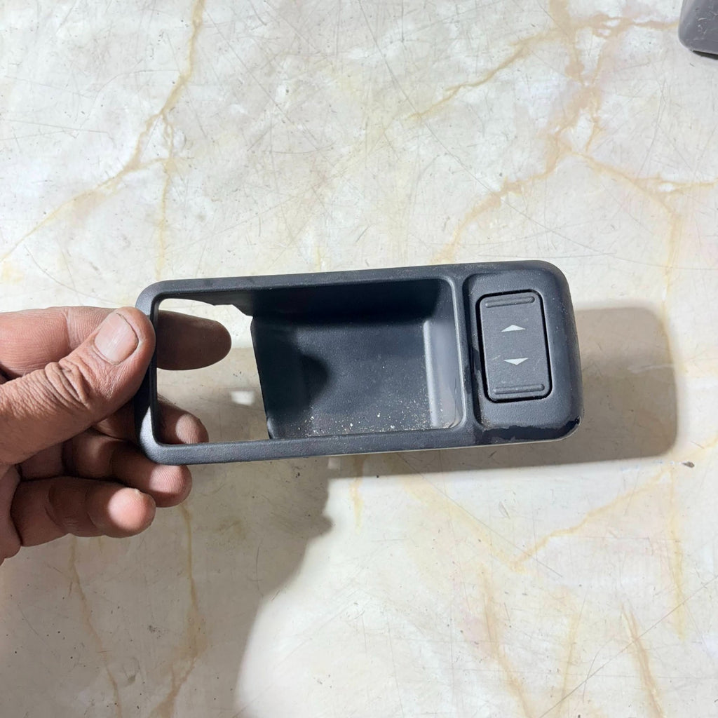 FORD FOCUS MK2 FRONT PASSENGER LEFT WINDOW SWITCH 3M51-226A37-AEW 2004-2011