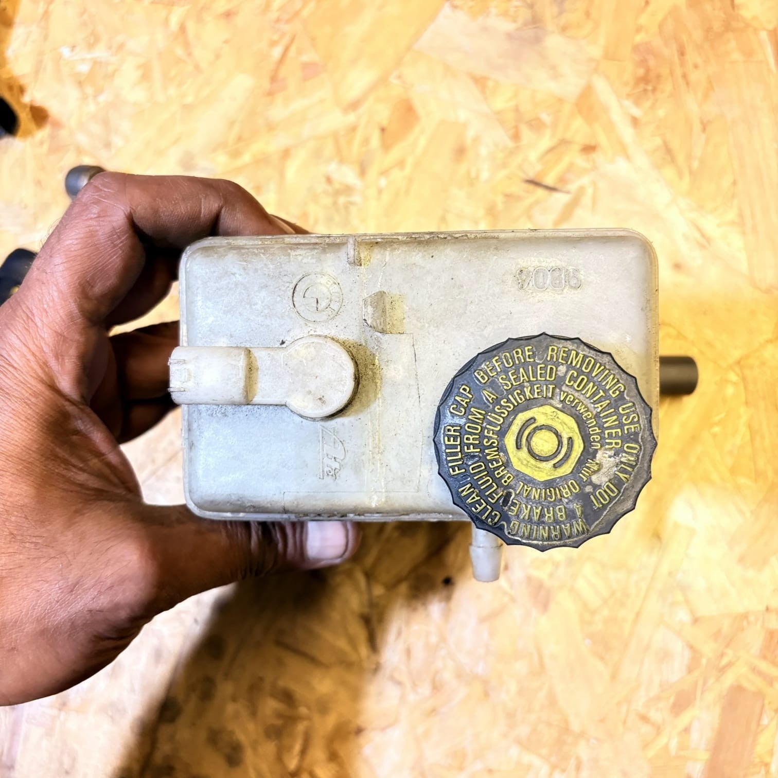 BMW 3-Series E46 Brake Master Cylinder 0335088445, 03.3508-8445 #1540668-12