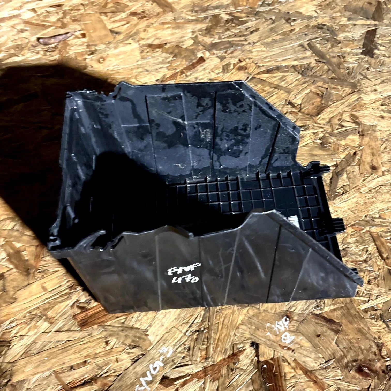 PEUGEOT PARTNER MK2 BATTERY BOX TRAY HOLDER 9663615580