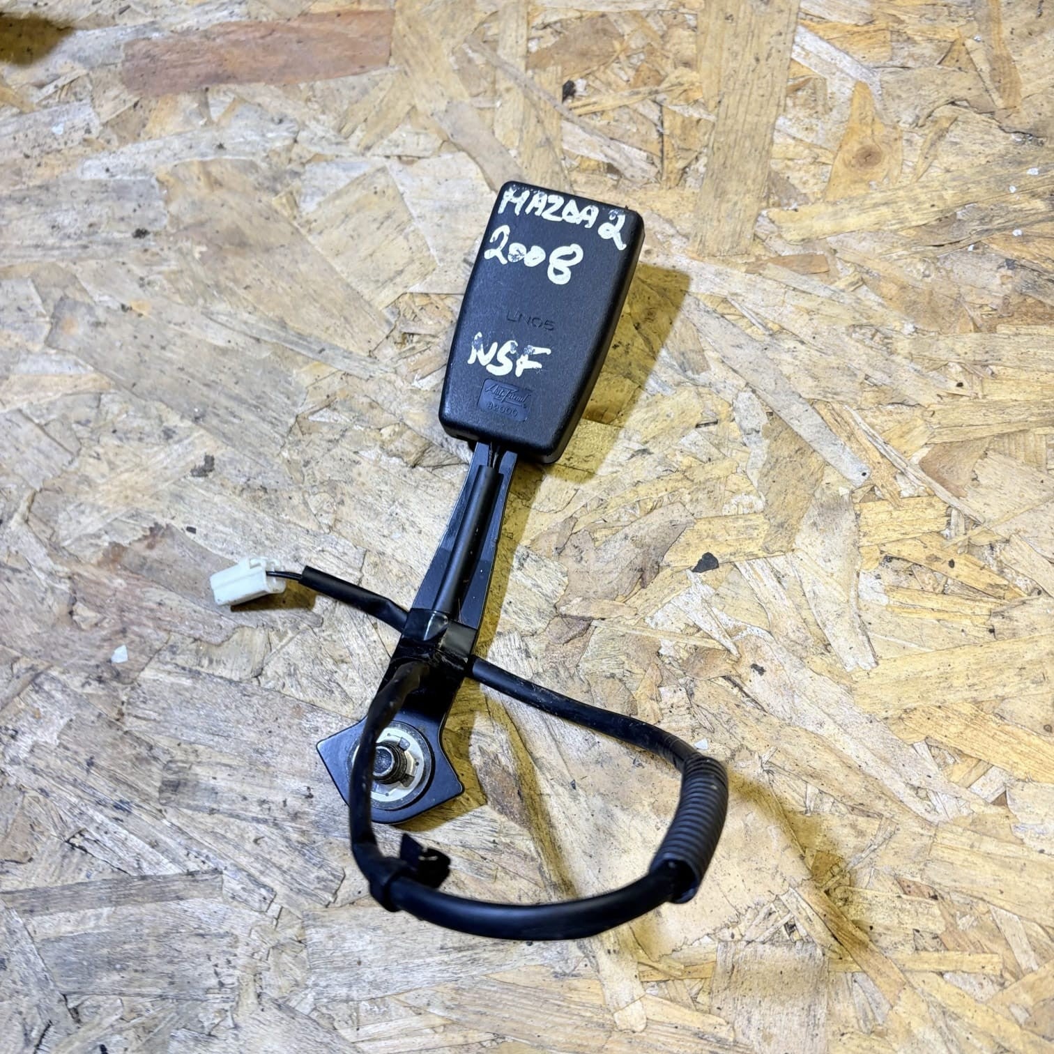 Mazda 2 2007-2014 SEAT BELT BUCKLE PASSENGER FRONT SIDE