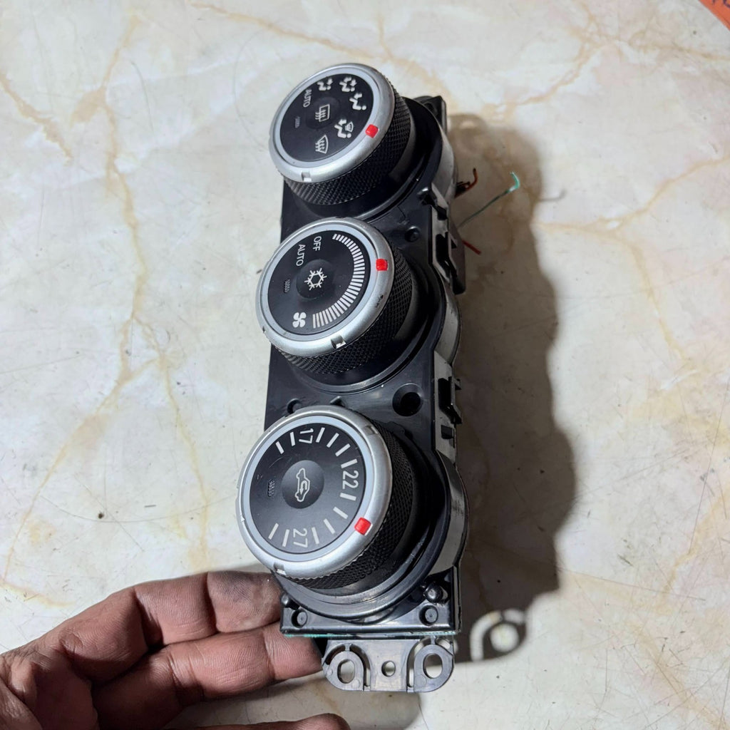 MITSUBISHI OUTLANDER Mk2 2007-2013 Heater/AC Controls 7820A082XA
