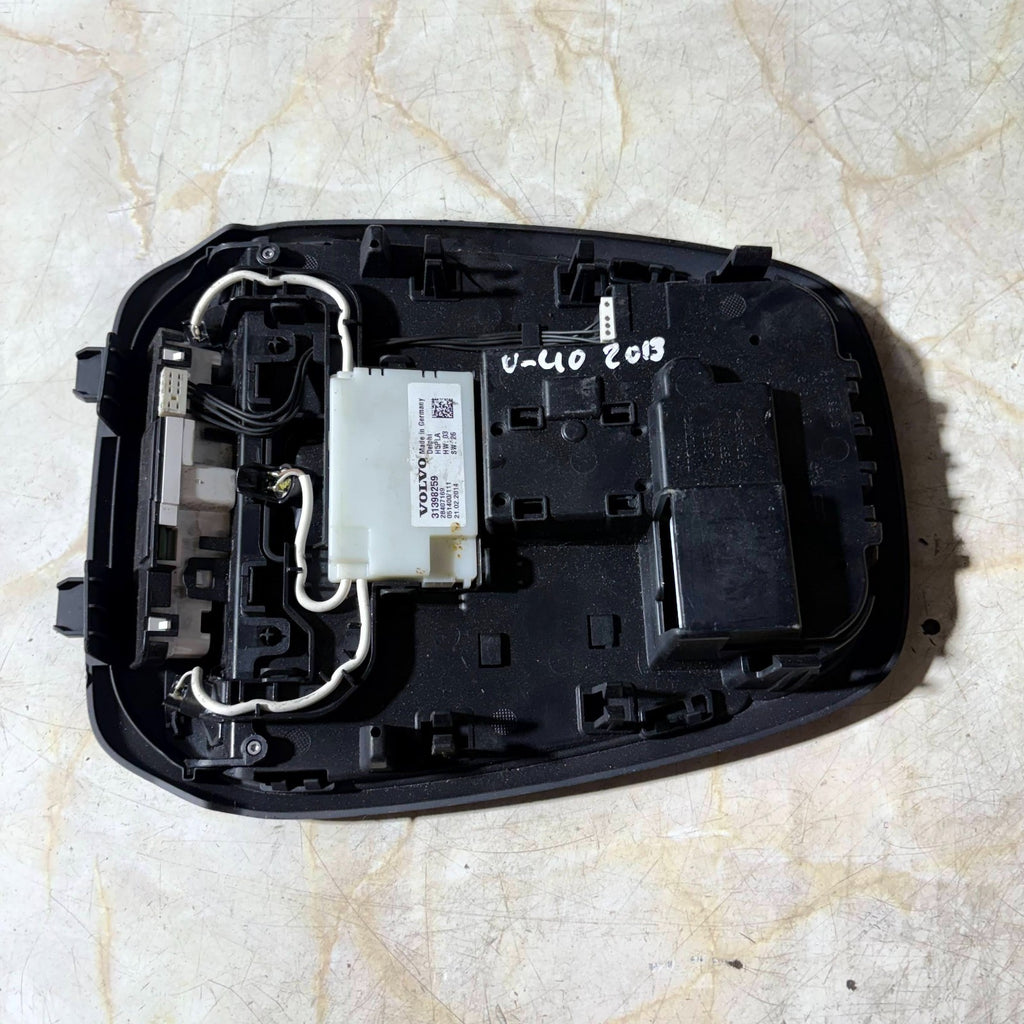 31398259 Volvo V40 5 Door 2012-2019 Front Headliner Roof Reading Light Panel