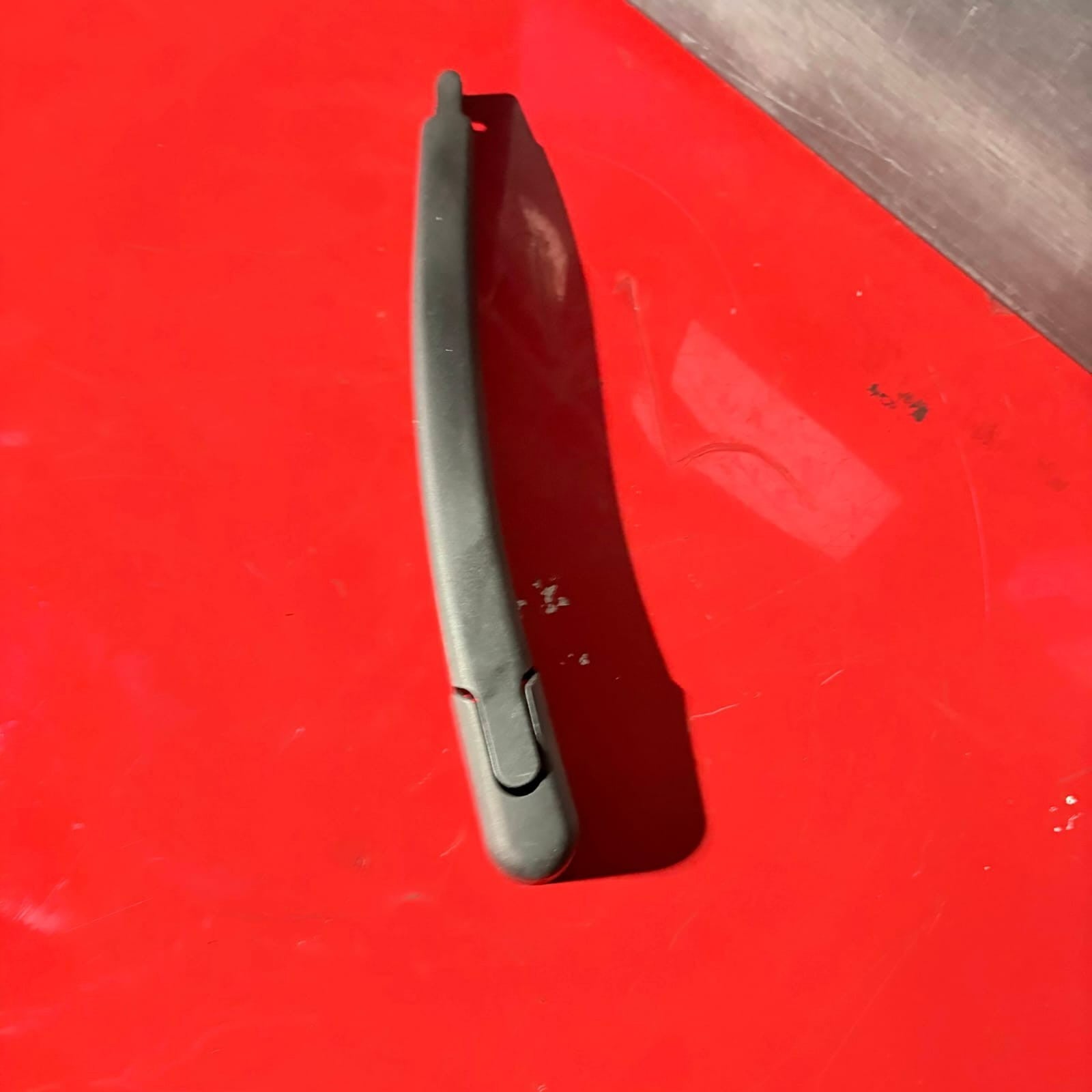 Wiper arm Rear PBT V42-0542 VAICO for PEUGEOT CITROËN 2010